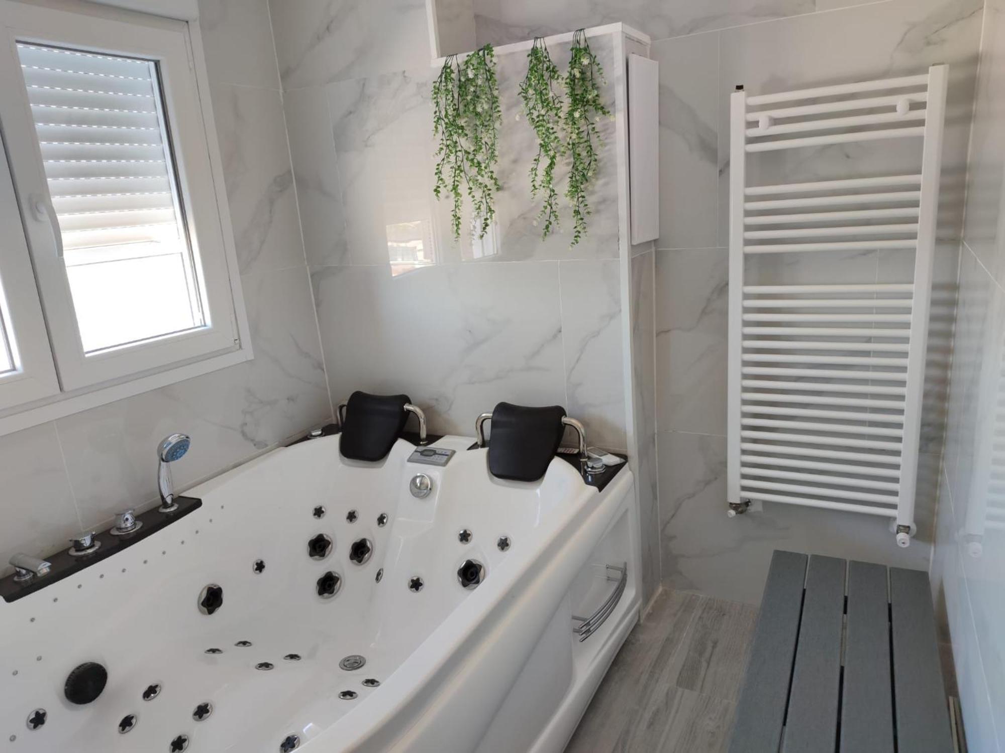 Apartamento Con Jacuzzi El Rincon De Las Delicias Zaragoza Exterior photo