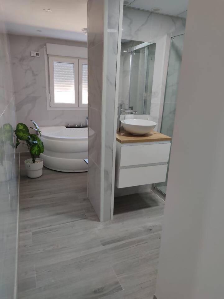 Apartamento Con Jacuzzi El Rincon De Las Delicias Zaragoza Exterior photo